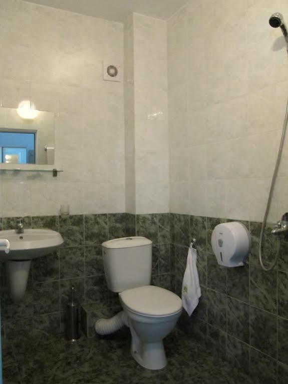 Family Hotel Lipite Tipchenitsa Dış mekan fotoğraf